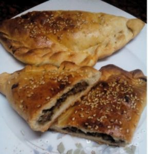 طريقة عمل معجنات باللحم المعصج